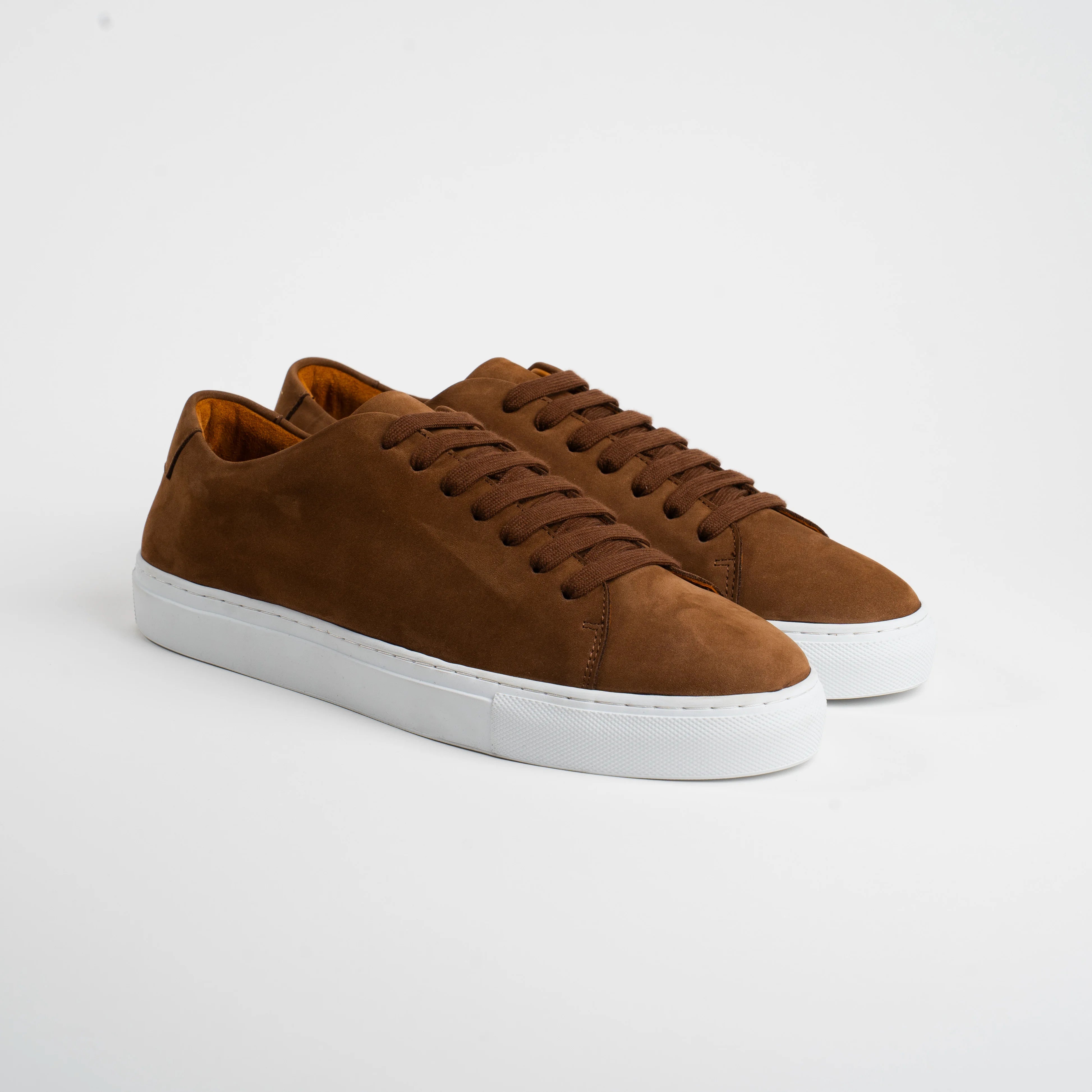 Classy Sneaker - Chestnut