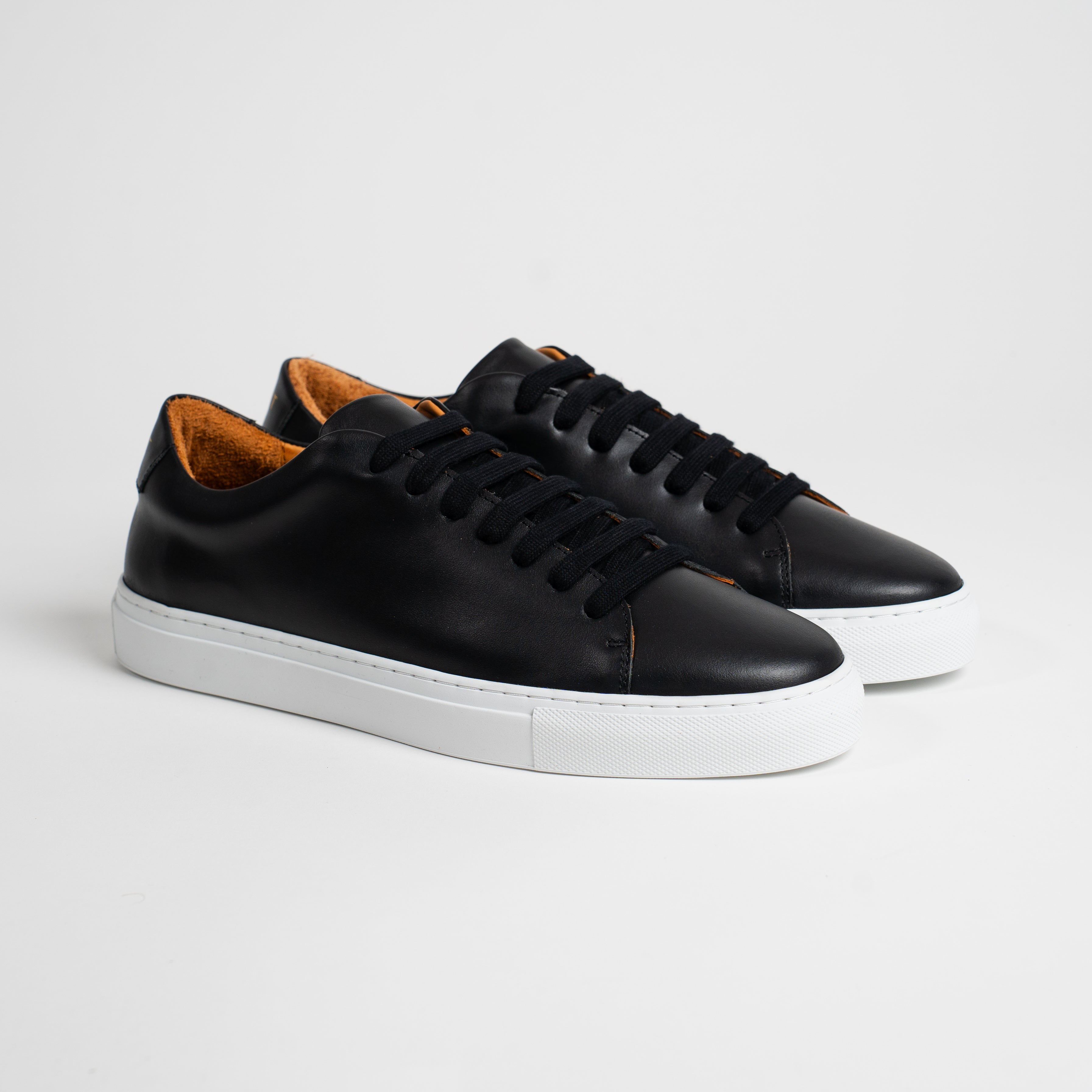 Classy Sneaker - Black